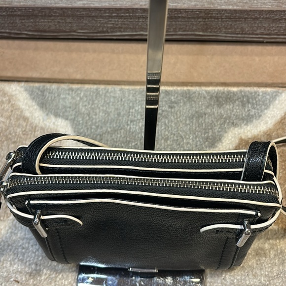 RALPH LAUREN Black with white Crossbody. long straps, multiple compartments - Picture 2 of 9